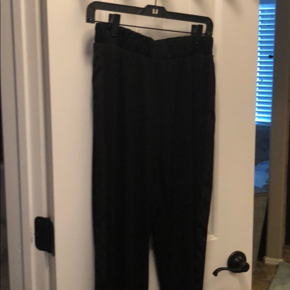 Black ankle sinched pants